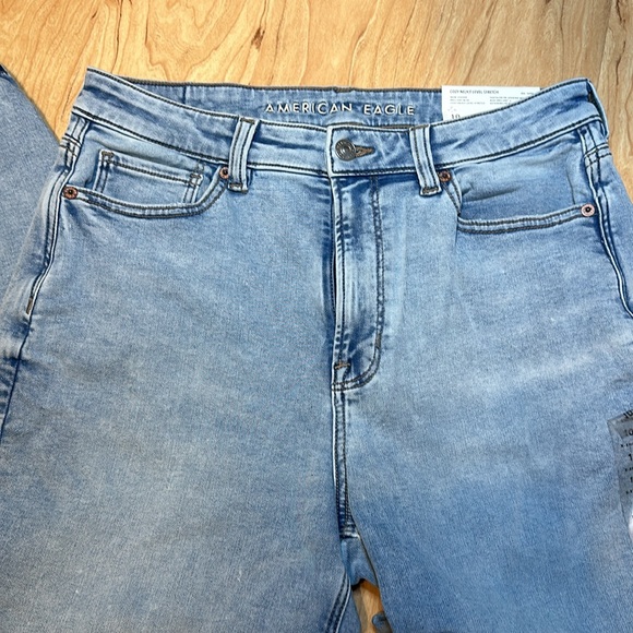 American Eagle Mom Jogger Jeans size 10 NWT - Picture 6 of 11